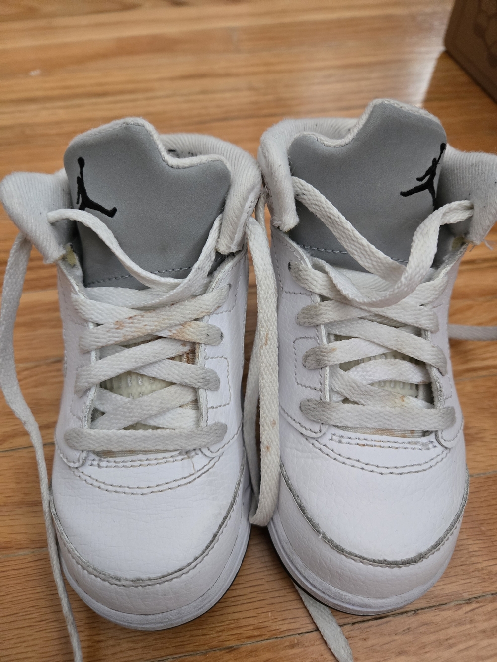 Jordans Retro 5 Kids' White/Gray Sneakers